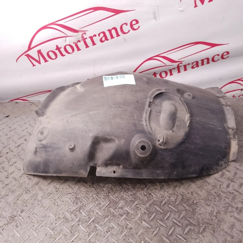 Подкрылок Renault Megane 2   F R