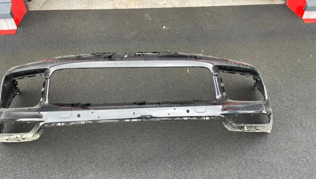 Бампер Porsche Cayenne  2022  F