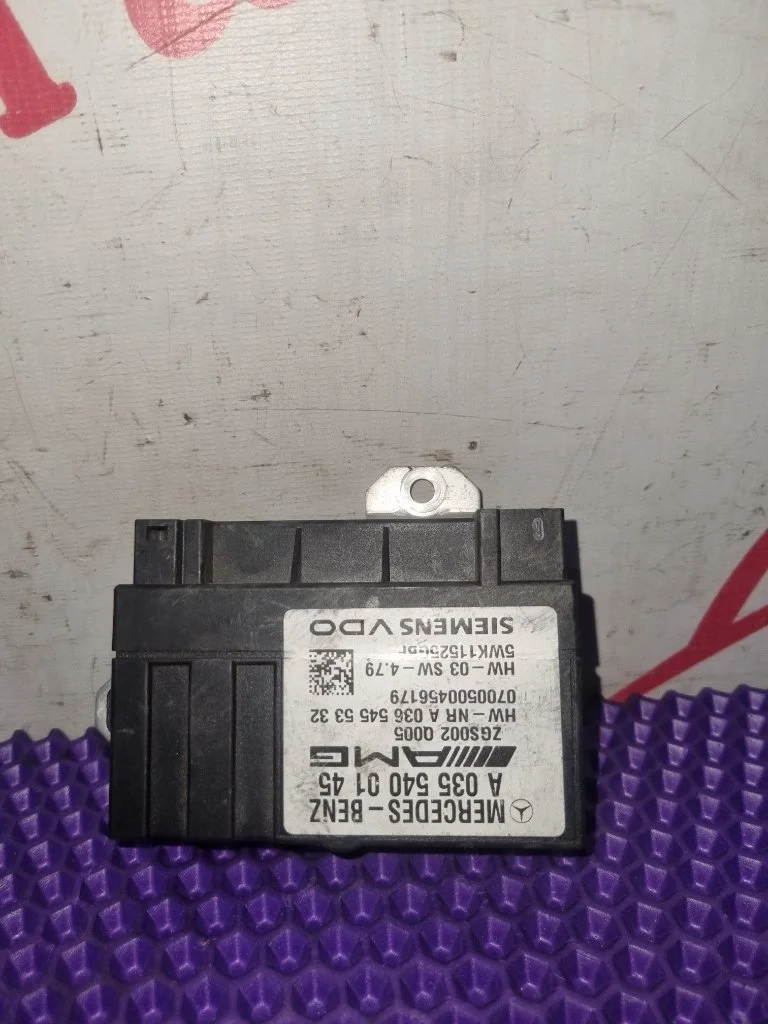 Блок управления топливным насосом Mercedes-Benz M-clase W164  M156 6.3 AMG