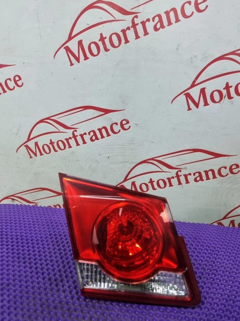 Фонарь задний внутренний левый Chevrolet Cruze 1 2010   L