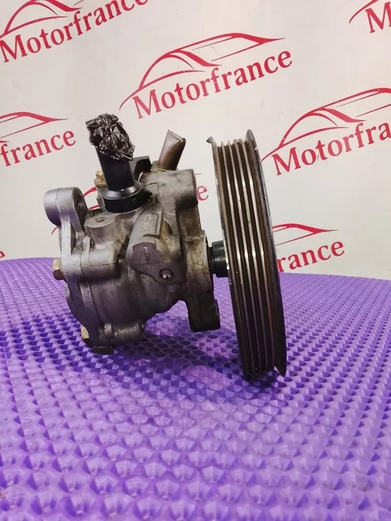 Насос гидроусилителя руля Mitsubishi Lancer   4G13