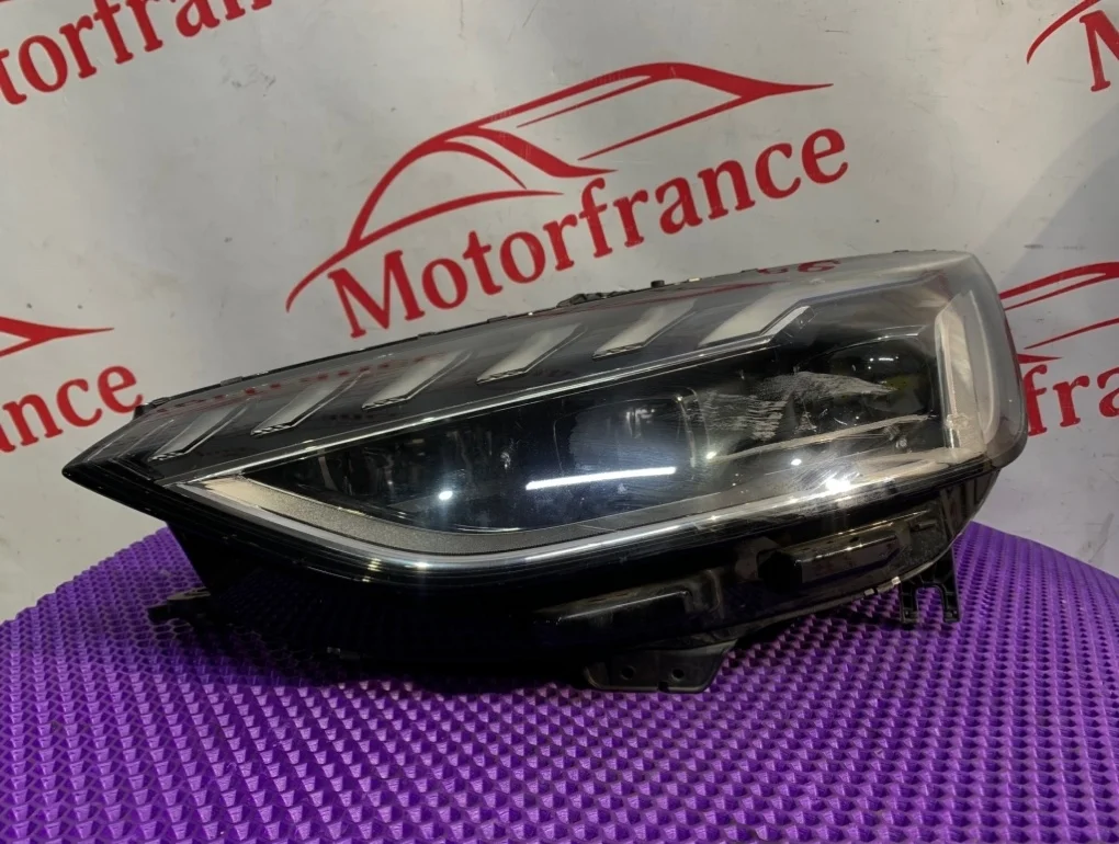 Фара светодиодная Audi A4 B9   F L