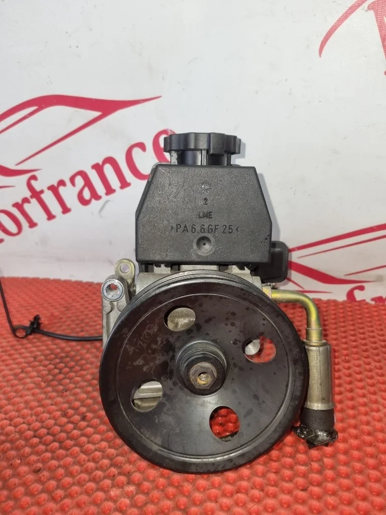 Насос гидроусилителя руля Mercedes-Benz CLK-Class W208