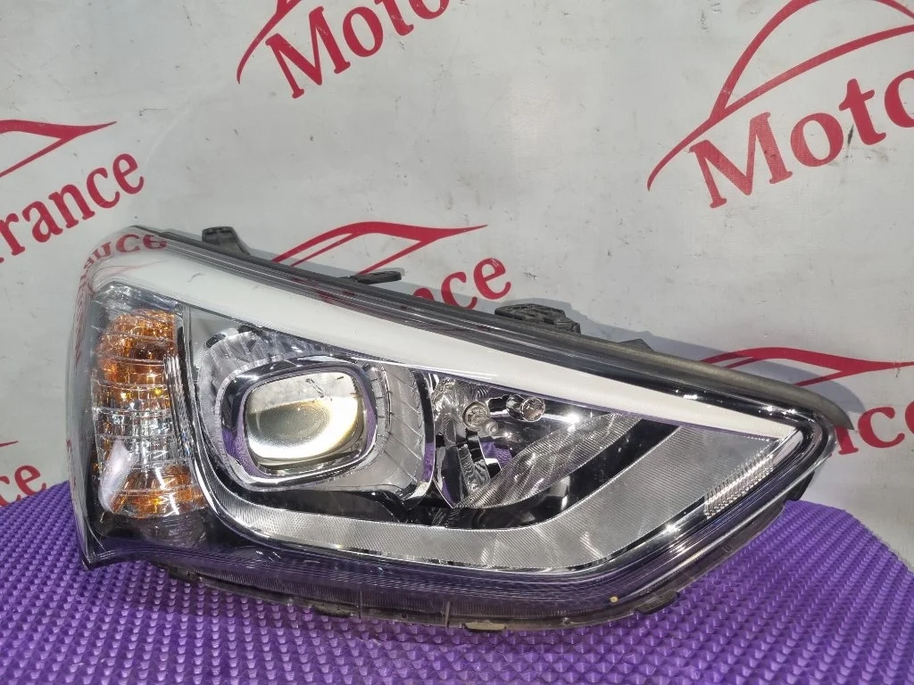 Фара ксеноновая Hyundai Santa Fe 3 2015   R