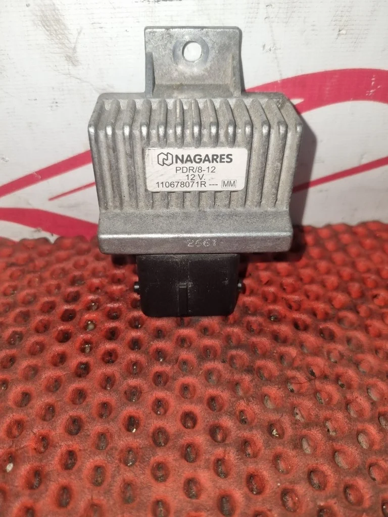 Реле свечей накала Renault Koleos  2012 2.0 DCI M9R 865