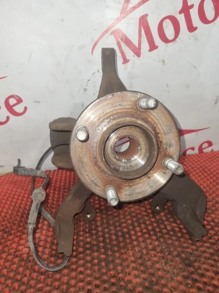 Кулак поворотный Ford Focus 1   F L