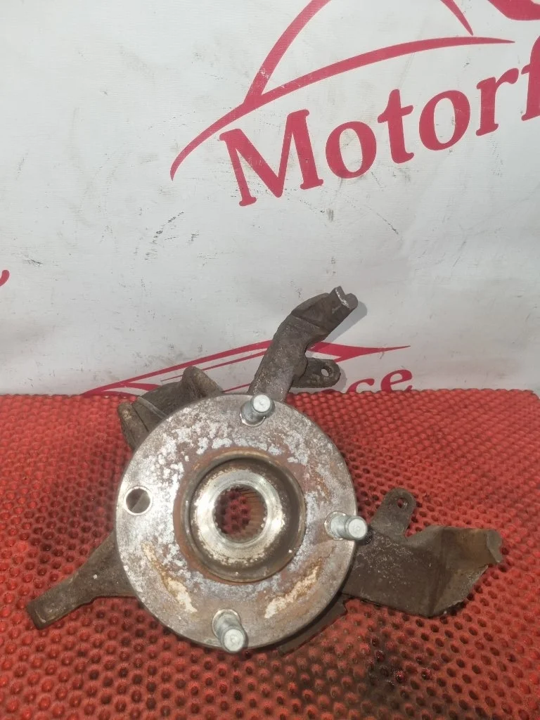 Кулак поворотный Ford Focus 1   F R