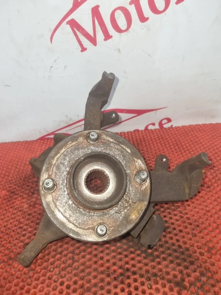 Кулак поворотный Ford Focus 1   F R