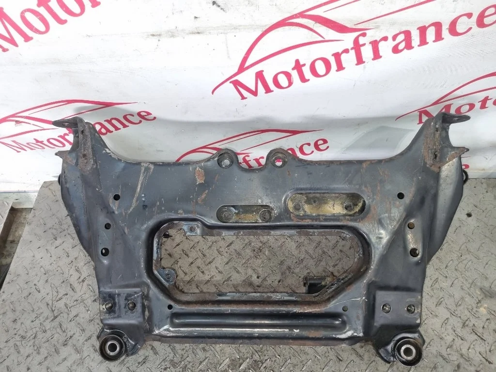 Подрамник б/у Nissan X Trail T30   F