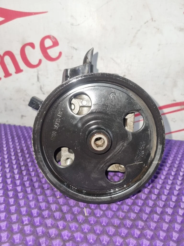 Насос гидроусилителя руля Ford Focus 2  1.4-1.6