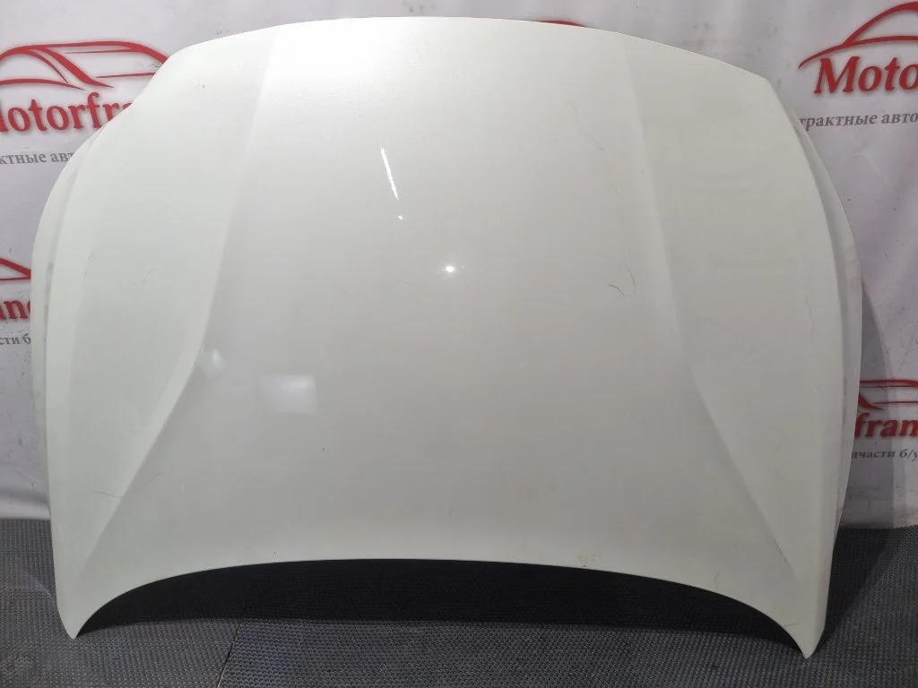 Капот Volvo V60 1