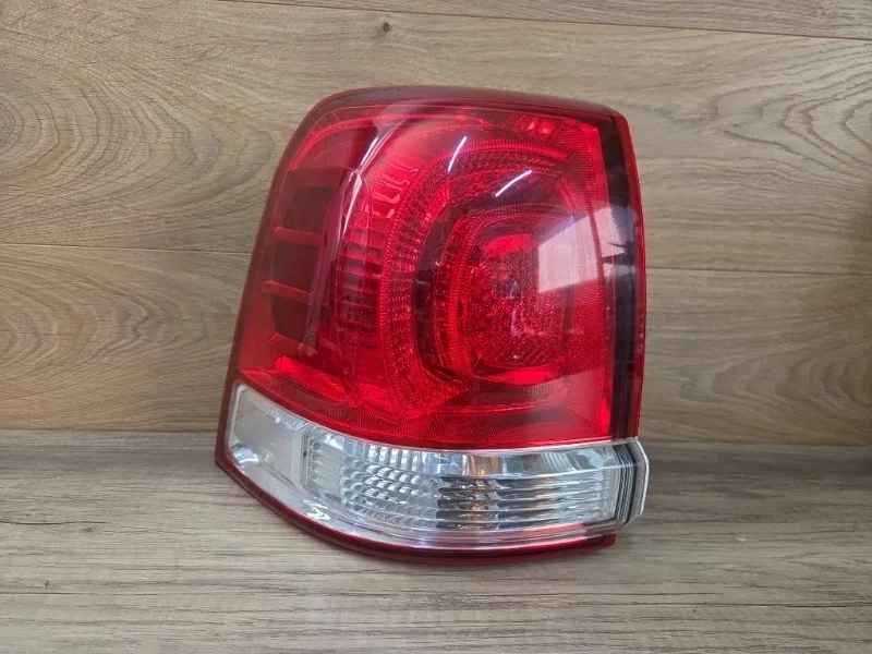 Фонарь задний TOYOTA LAND CRUISER 2007-2012 8156160750 200, левый