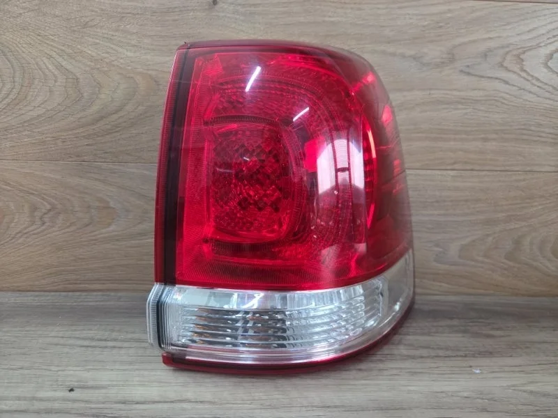 Фонарь задний TOYOTA LAND CRUISER 2007-2012 8155160820 200, правый