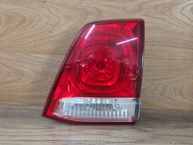 Фонарь задний TOYOTA LAND CRUISER 2007-2012 8158160180 200, правый