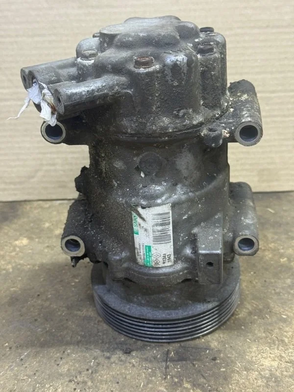 Компрессор кондиционера RENAULT LOGAN 2013 926000097R 1 K7M F 710