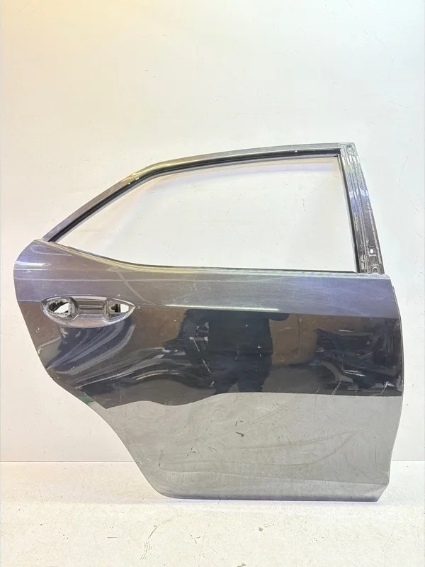 Дверь Toyota Corolla 2013-2019 E180