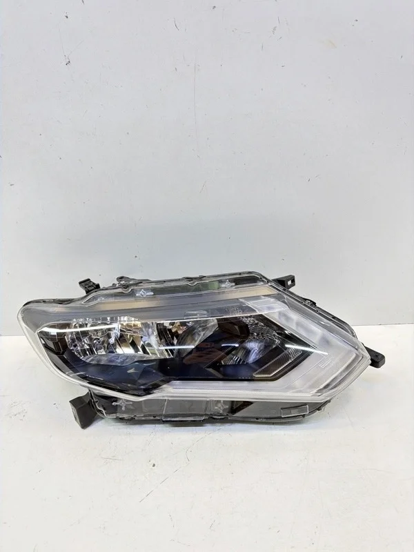 Фара Nissan X-Trail 2017-2023 T32