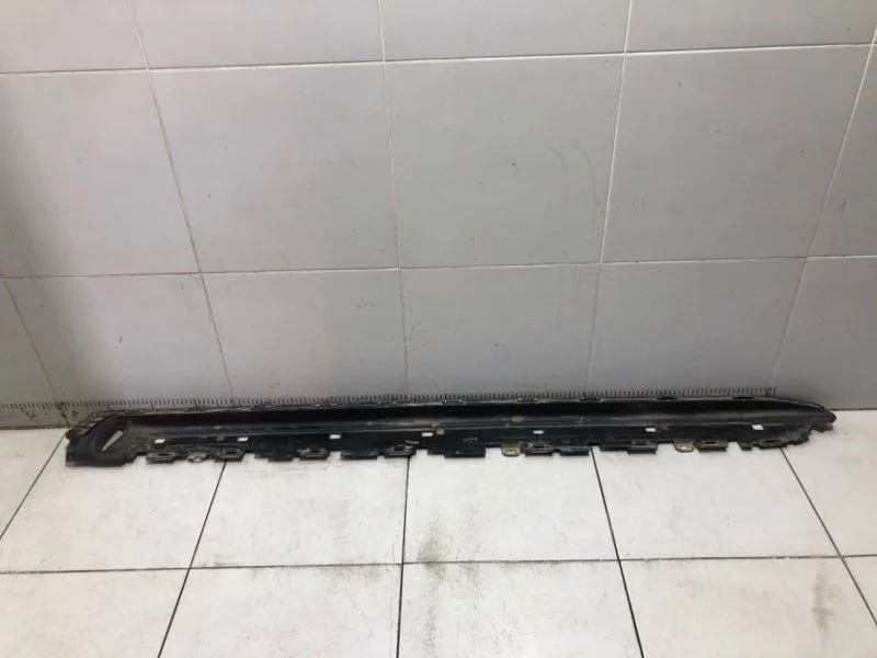 Накладка на подножку правая Toyota Land Cruiser