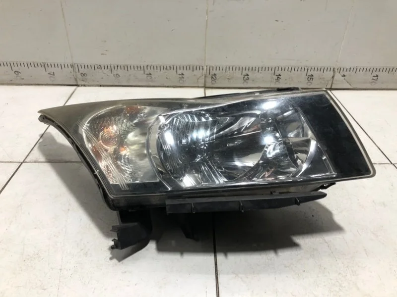 Фара правая Chevrolet Cruze 1 J300