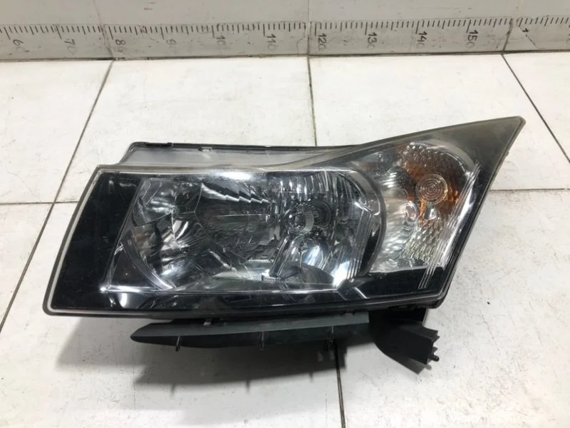 Фара левая Chevrolet Cruze 1 J300