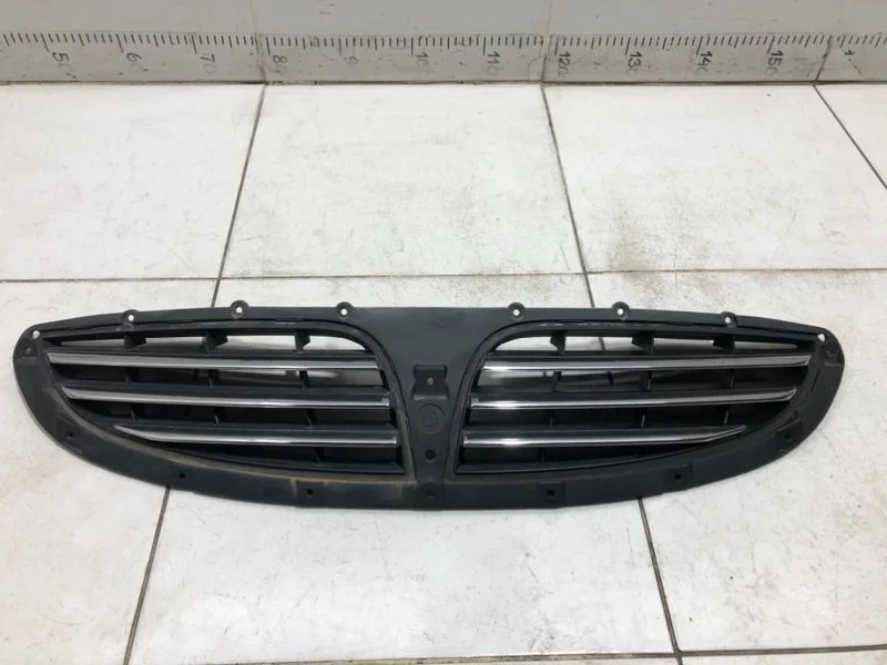 Решетка радиатора SsangYong Kyron 1 до 2007