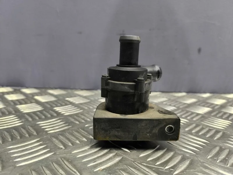 Помпа Audi A3 2007 1K0965561J 8P BZB