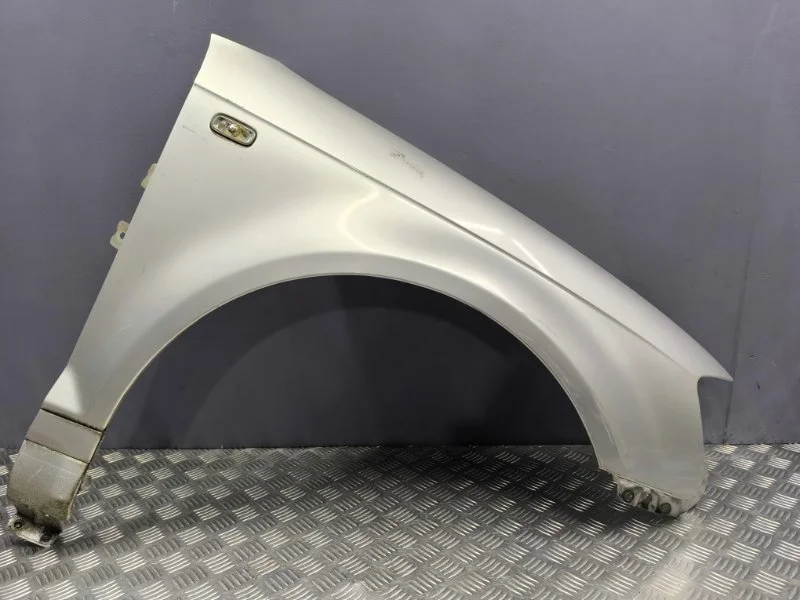 Крыло переднее правое Audi A3 2007 8P0821106F 8P BZB