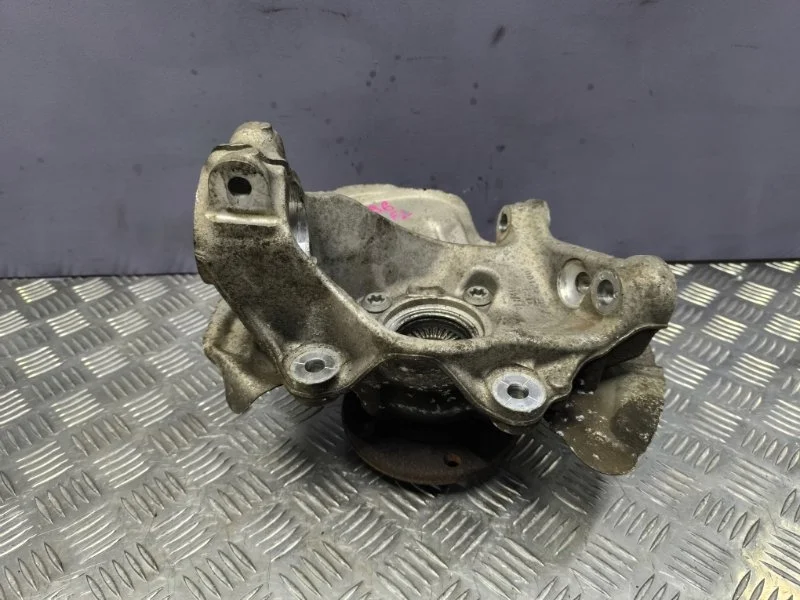 Кулак передний левый BMW 3 2012 31216853819 F30 N20B20B