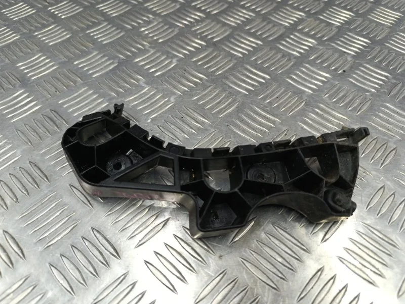 Кронштейн переднего бампера левый volkswagen Passat CC 2013 3C8807183C 358 CDA