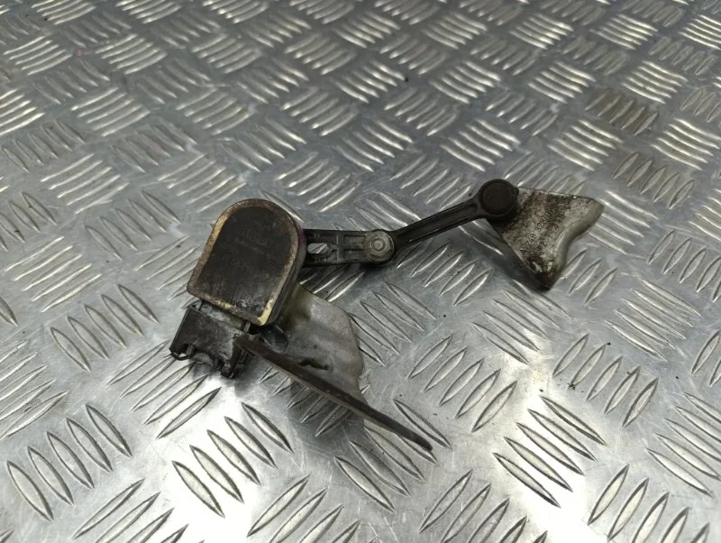 Датчик высоты дорожного просвета Mercedes-Benz B-class 2013 A0045429918 W246 270.910