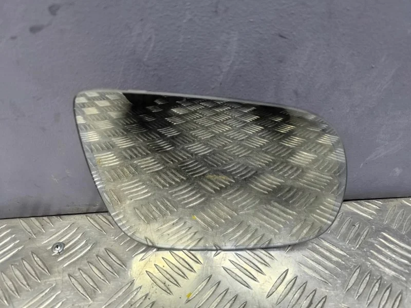 Зеркальный элемент Audi Q5 2014 8R0857536L 8R CNC, правый