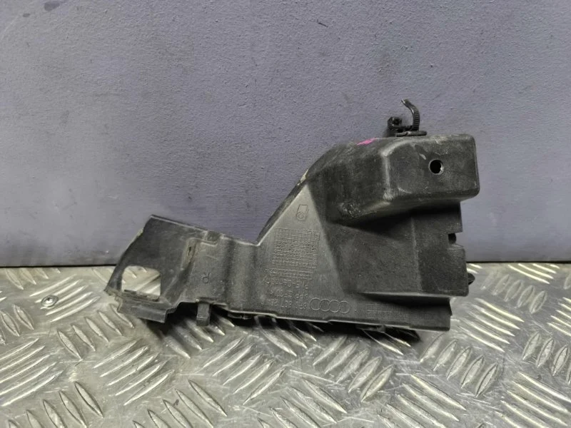 Кронштейн переднего бампера Audi Q5 2014 8R0807284C 8R CNC