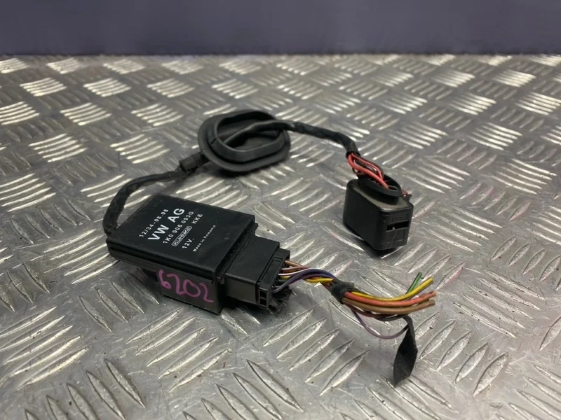 Блок управления топливным насосом volkswagen Passat CC 2013 1K0906093F 358 CDA