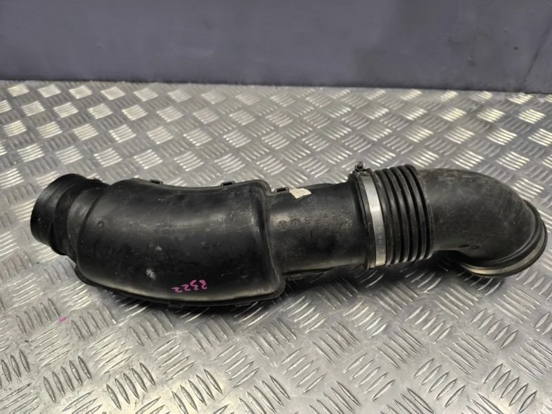 Патрубок воздушного фильтра BMW 3 2012 13717632501 F30 N20B20B