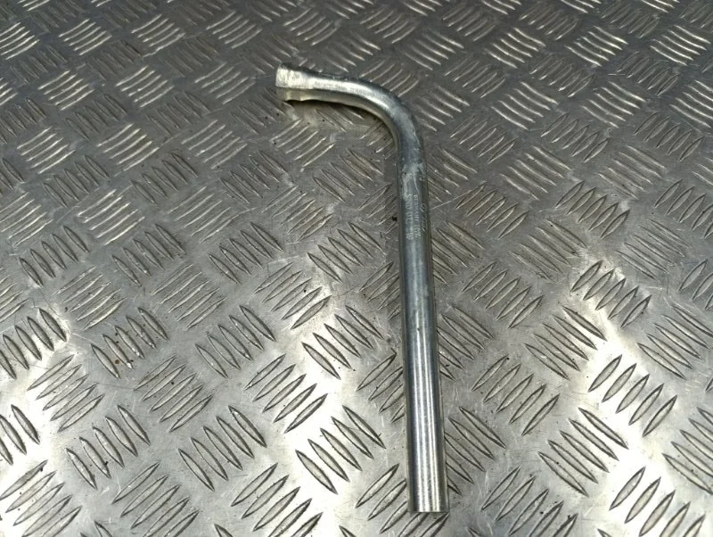 Ключ балонный Audi Q3 2014 8N0012219 8UB CCZ