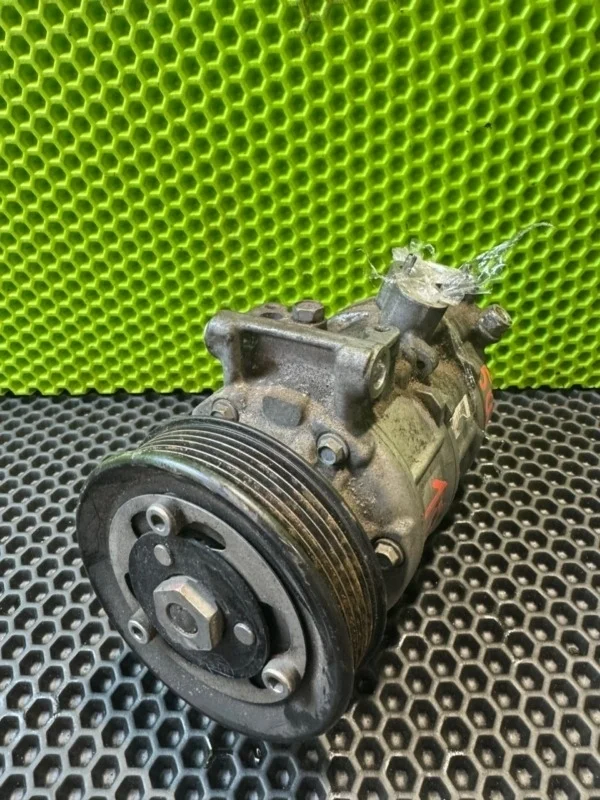 Компрессор кондиционера VW Golf 7 2015