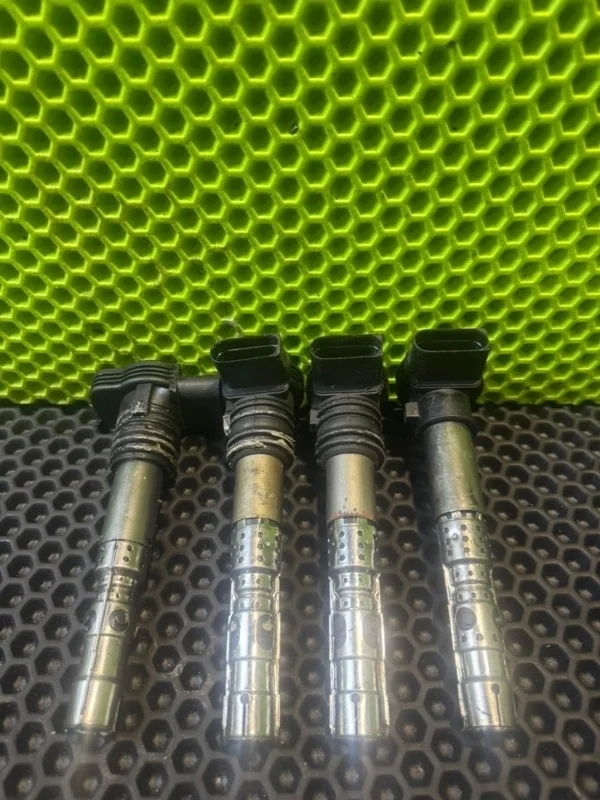 Катушки зажигания комплект Audi A4 2004 B6