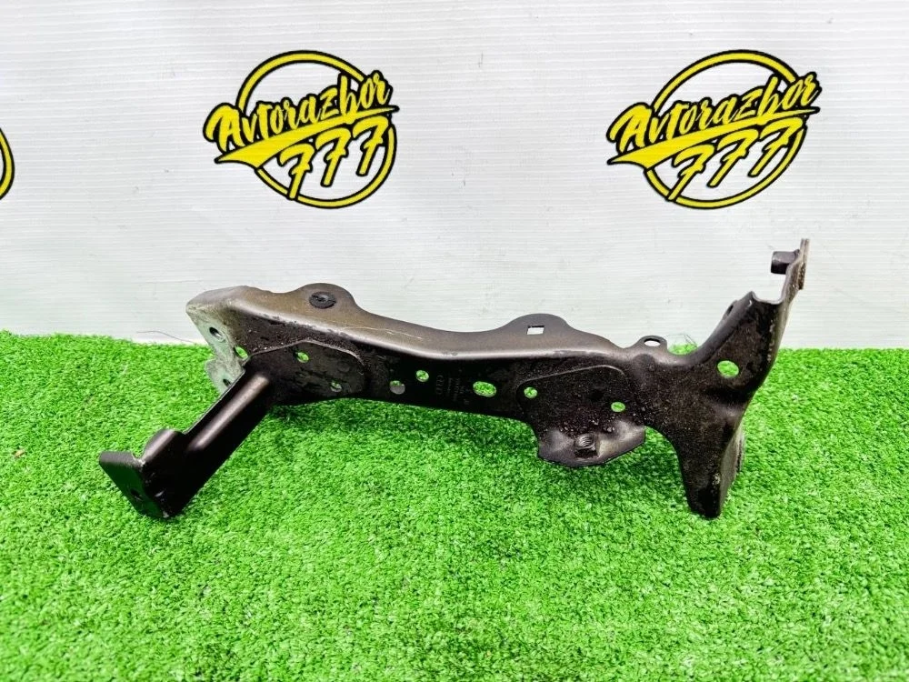 Кронштейн крепления крыла Audi A3 8V (2012—2016)