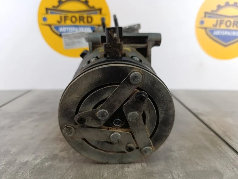 Компрессор кондиционера Ford Focus 3 2014 CB8