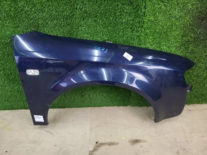 Крыло Audi A4 2004 8E0821106B 8EC AMB, переднее правое