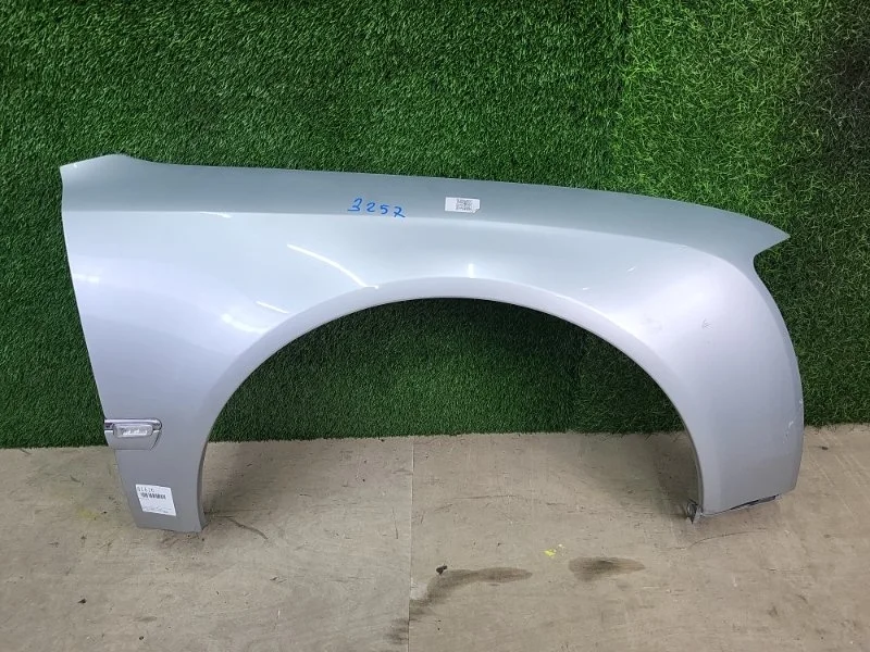 Крыло Audi A8 2007 4E0821106K 4E2 BVJ 4.2, переднее правое