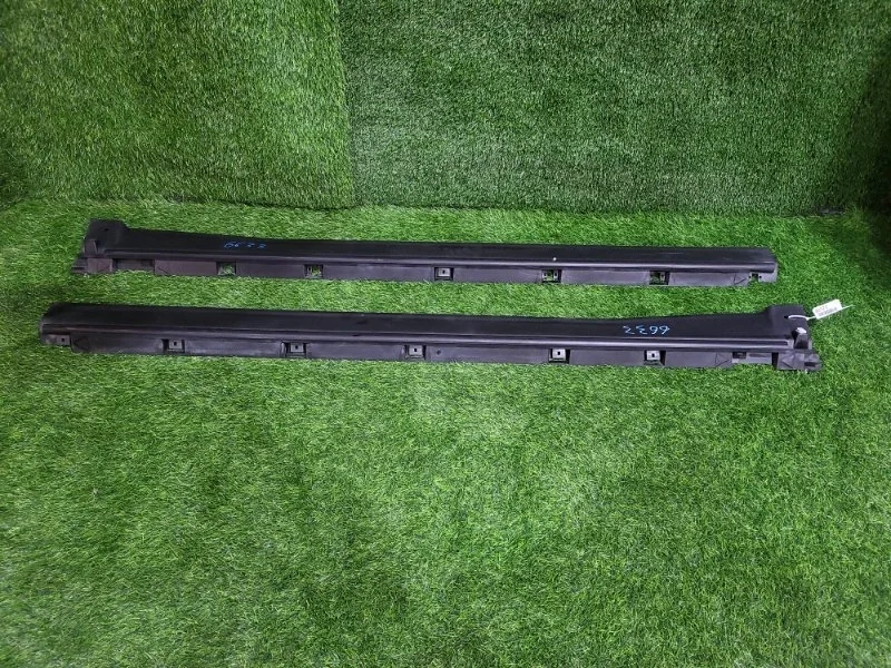 Накладка порога Ford Explorer 2014 FB5Z7810176AA U502 (5G) 20HDTX