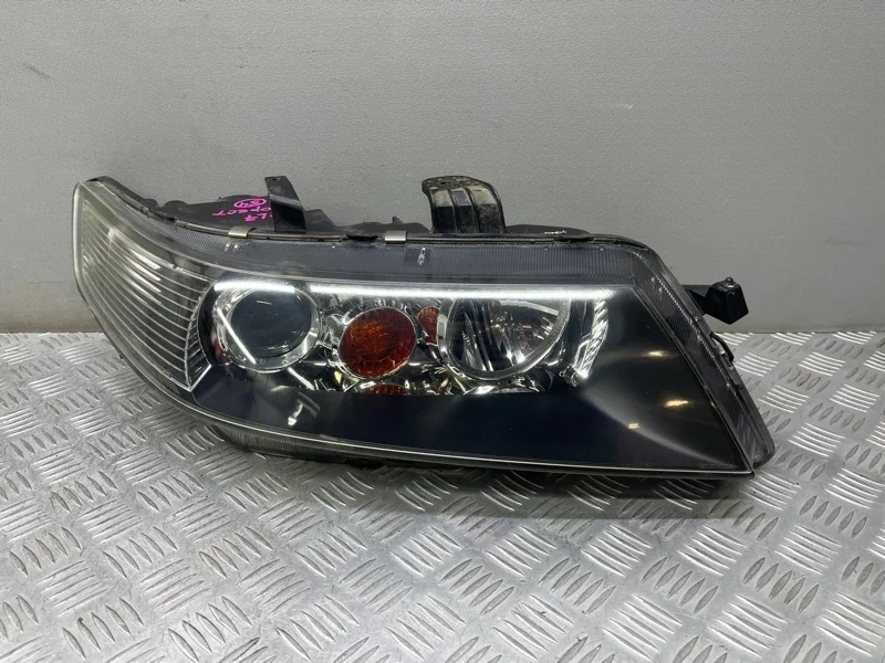 Фара ксенон Honda Accord 7 CL