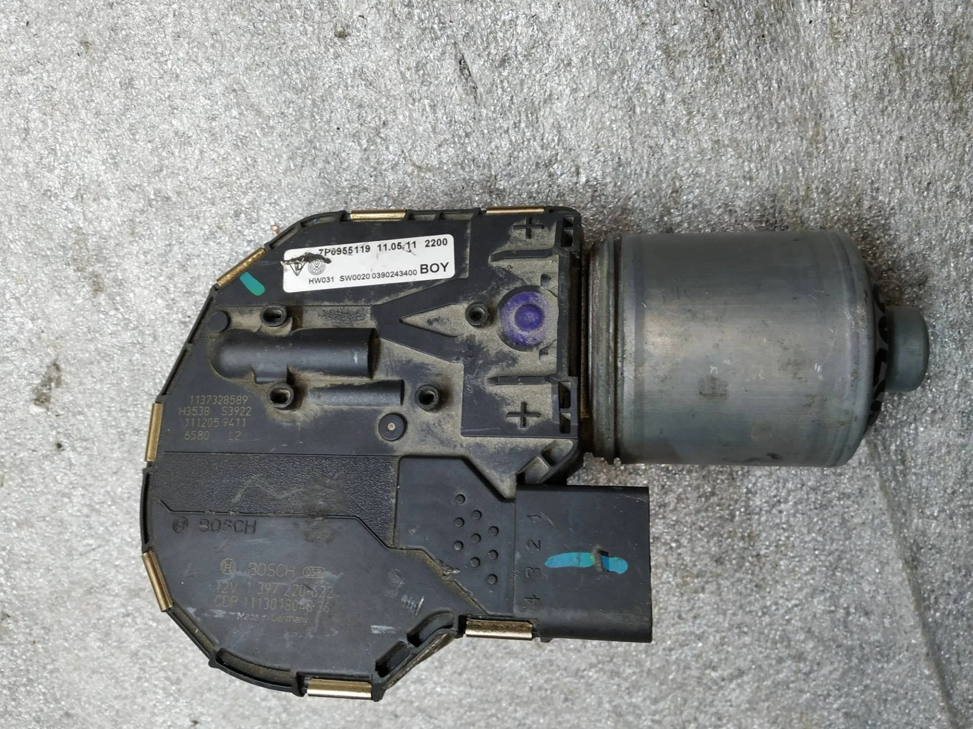 Моторчик трапеции стеклоочистителей Volkswagen Touareg 2 7P6 2011