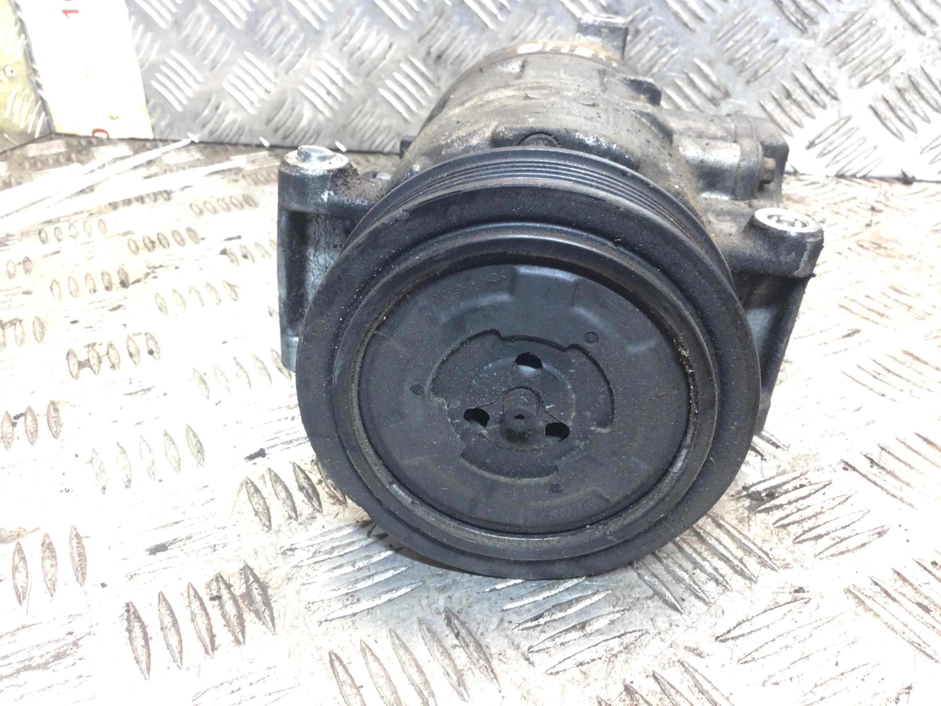 Компрессор кондиционера Volkswagen Passat B7 (2010-2015) бензин 1.4 TSI Механика Седан