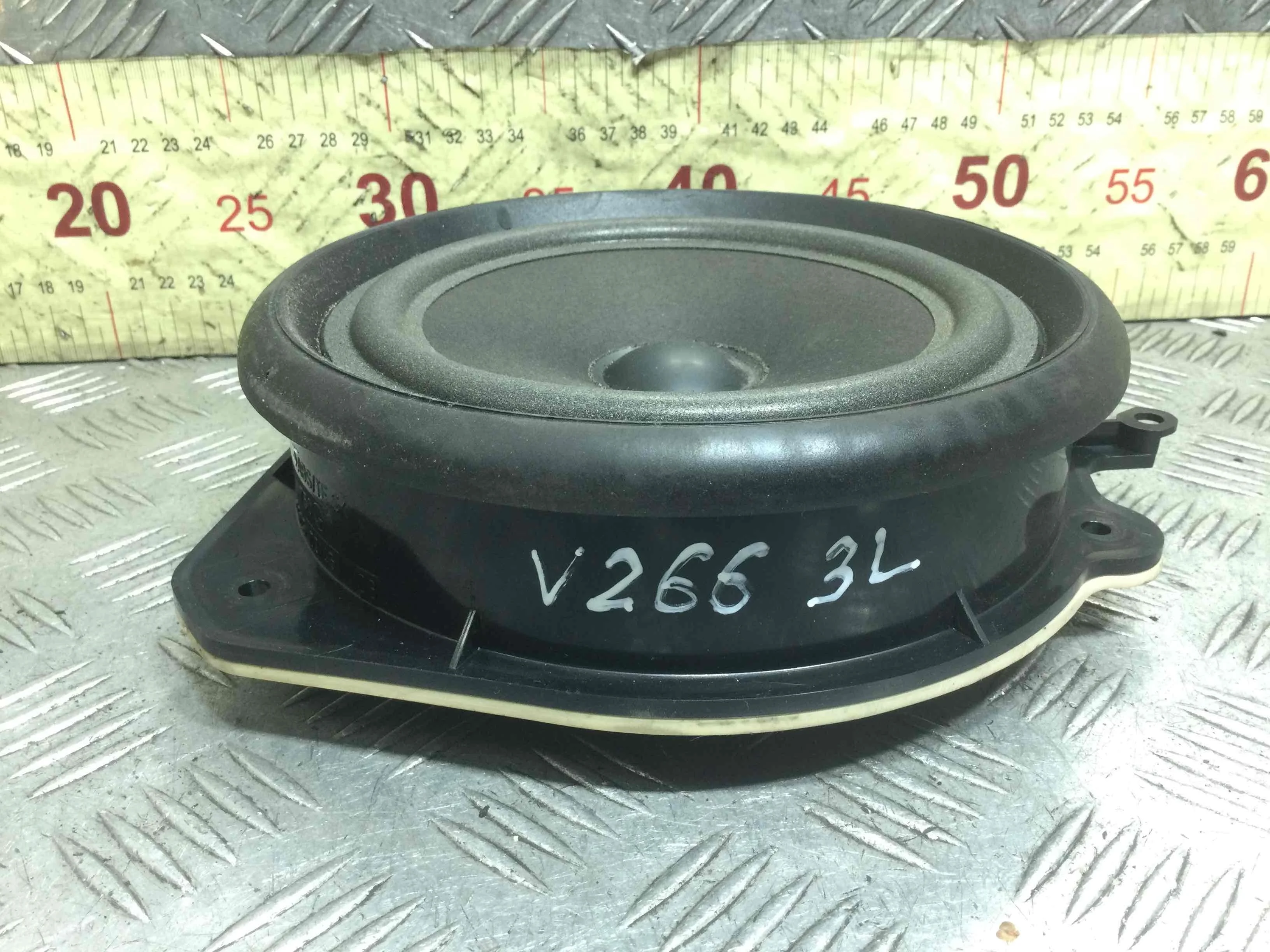 Динамик двери задней левой Audi A4 B6 (2000-2005) дизель 2.5 TDI Автомат Универсал