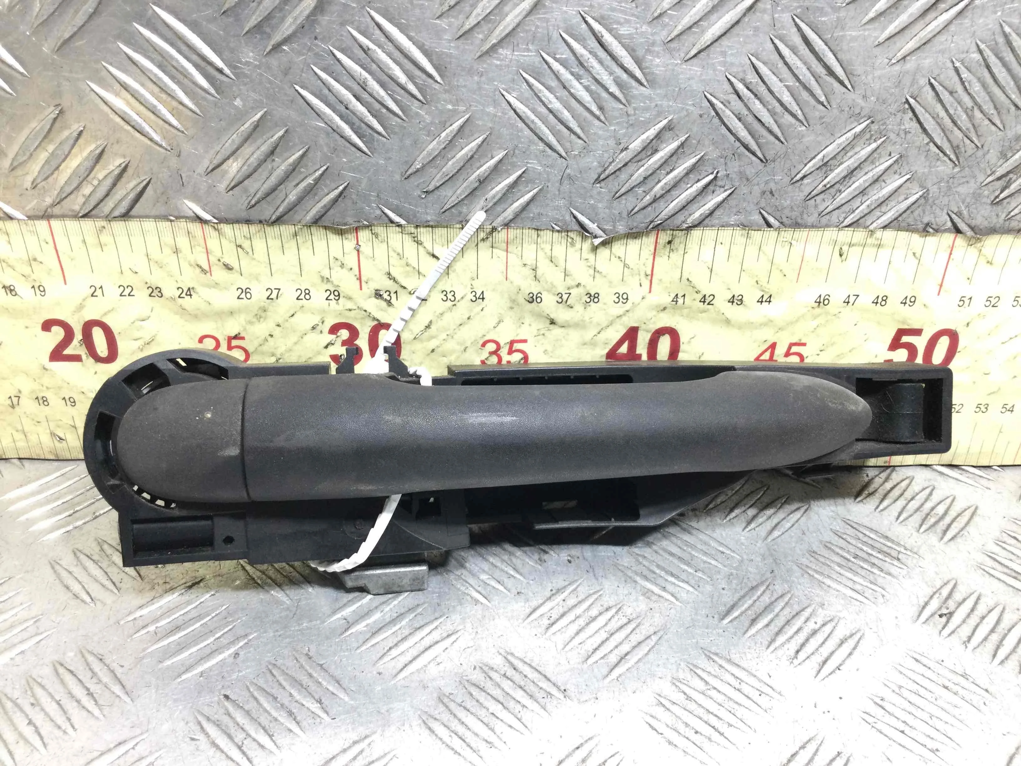 Ручка наружная передняя правая Renault Modus 1 поколение (2004-2007) бензин 1.2 i Механика Минивэн