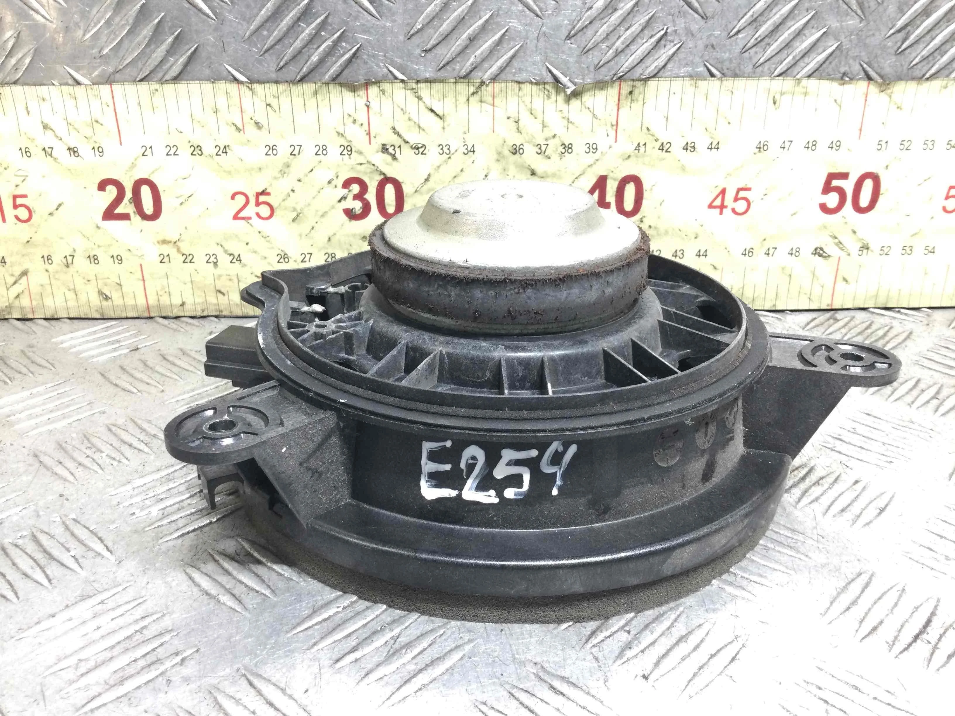 Динамик двери передней левой Volvo V70 3 поколение (рестайлинг) (2013-2026) дизель 2.0 TD Автомат