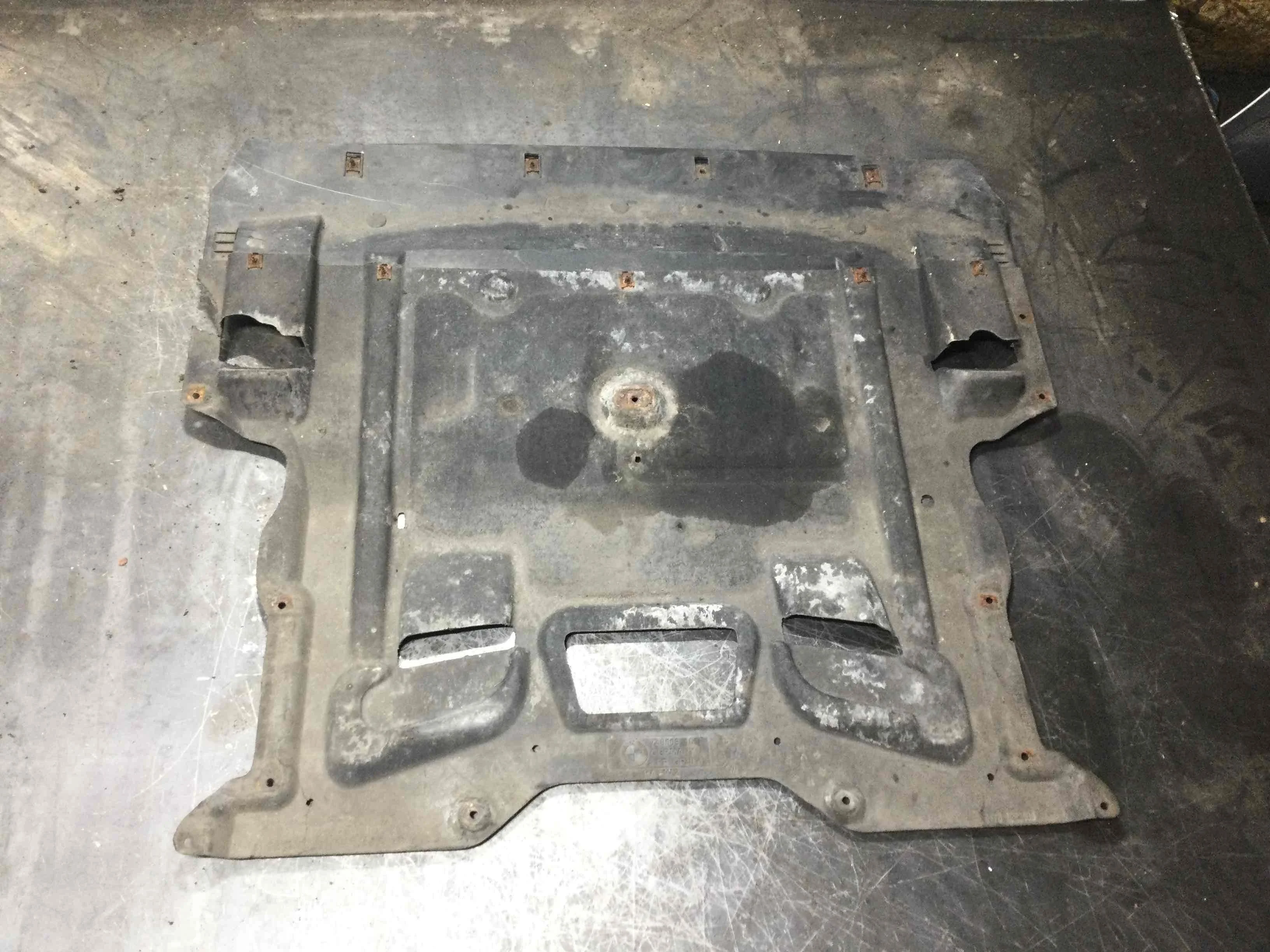 Защита днища BMW 5-Series F10/F11/GT F07 (2009-2013) дизель 2.0 TD Механика Седан