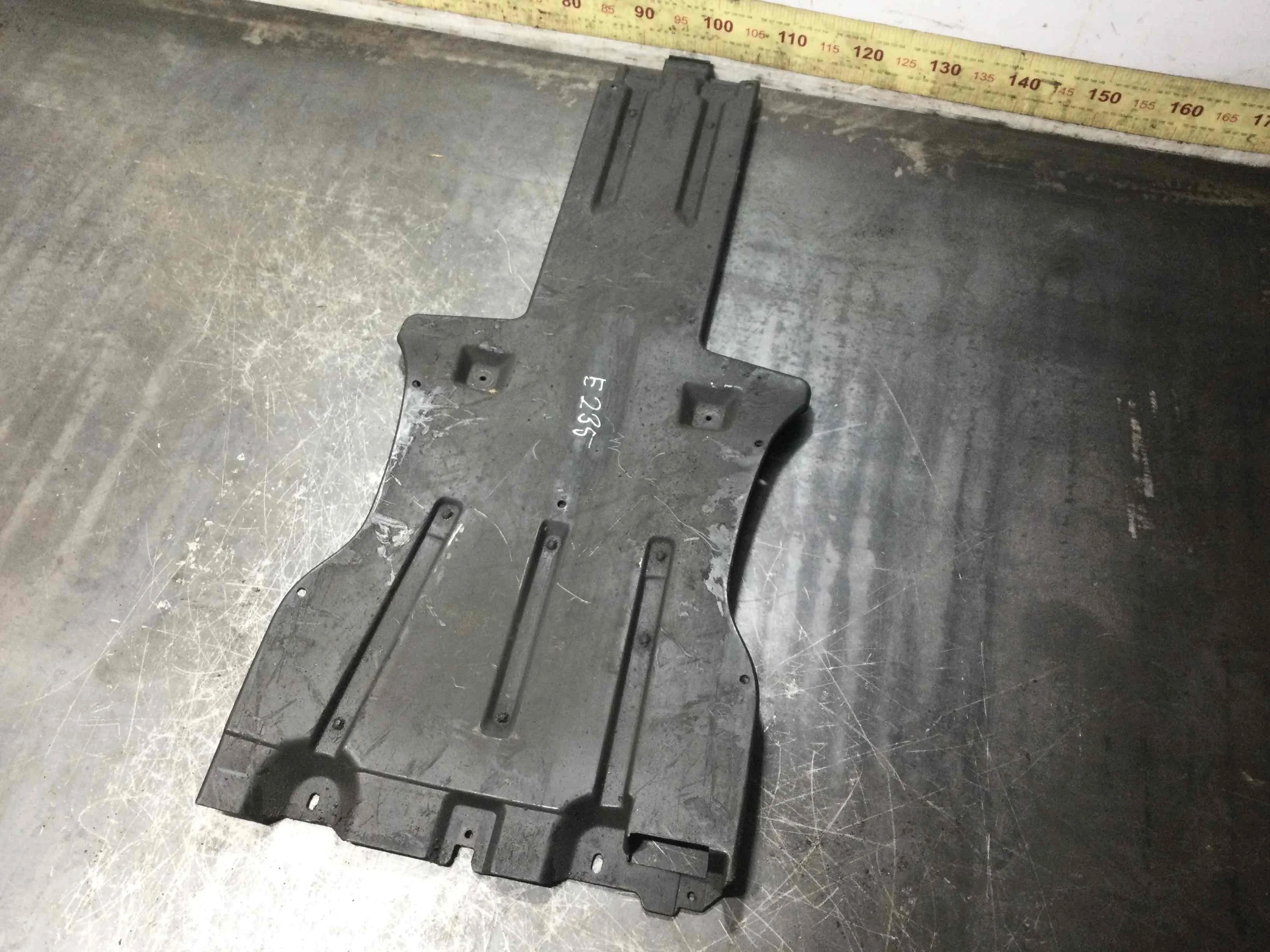 Защита днища Volkswagen Touareg 1 поколение 2002-2007 дизель 2.5 TDI Автомат Внедорожник